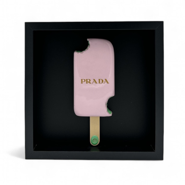 Snek + Prada, groene bite (in frame)